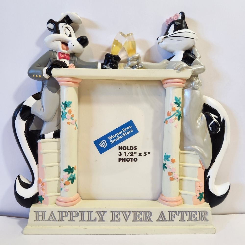 Vintage 1999 Warner Bros Pepe Le Pew Penelope Wedding Picture Frame Looney Tunes